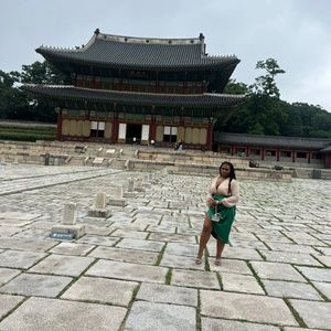 Meet your Posher, Maya